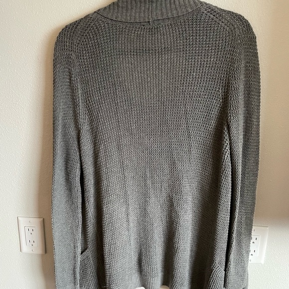 Express sequins tank and sweater gray sweater set. Size Large L - Picture 3 of 4